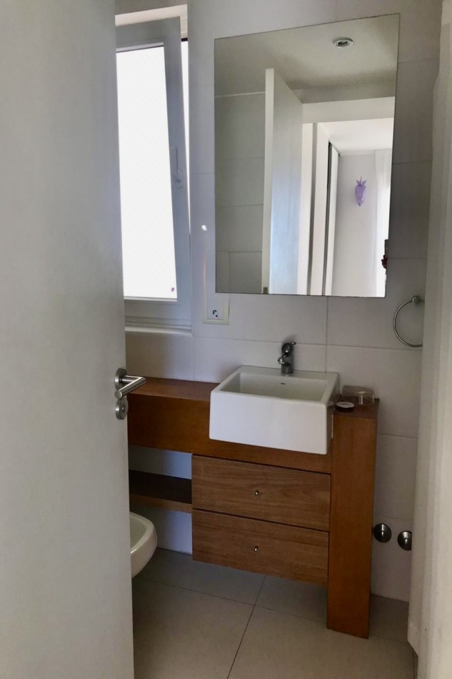 Playa Grande - 2 ambientes con cochera y equipado- Impecable