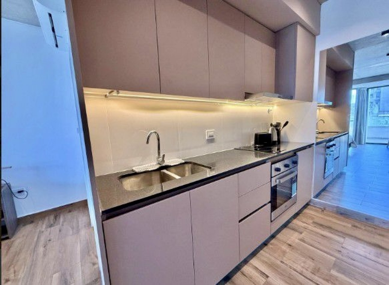 Monoambiente a estrenar. Zona Aldrey. 