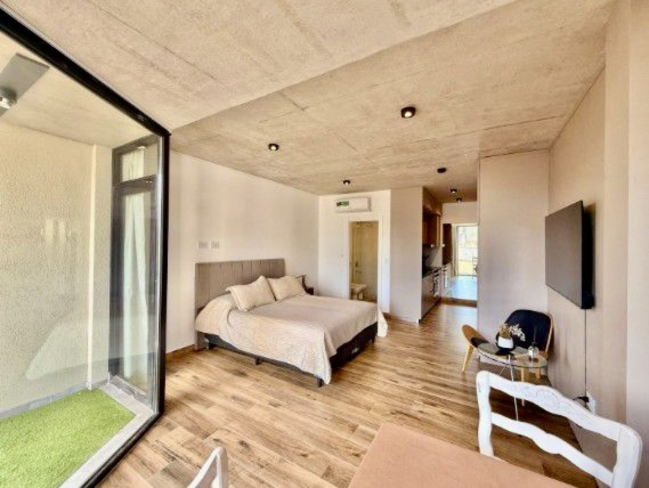 Monoambiente a estrenar. Zona Aldrey. 