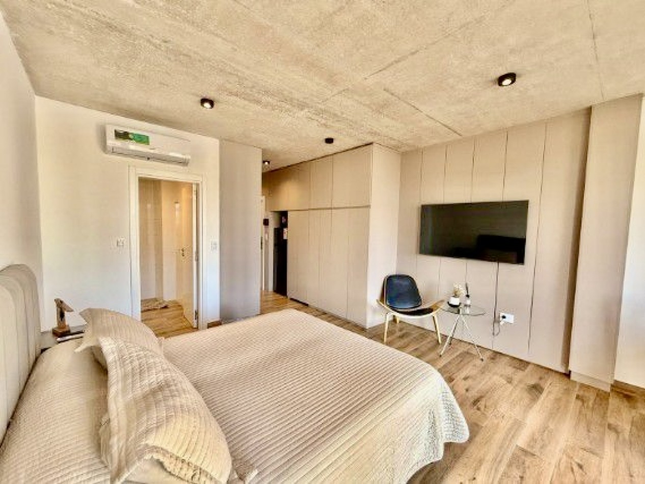 Monoambiente a estrenar. Zona Aldrey. 