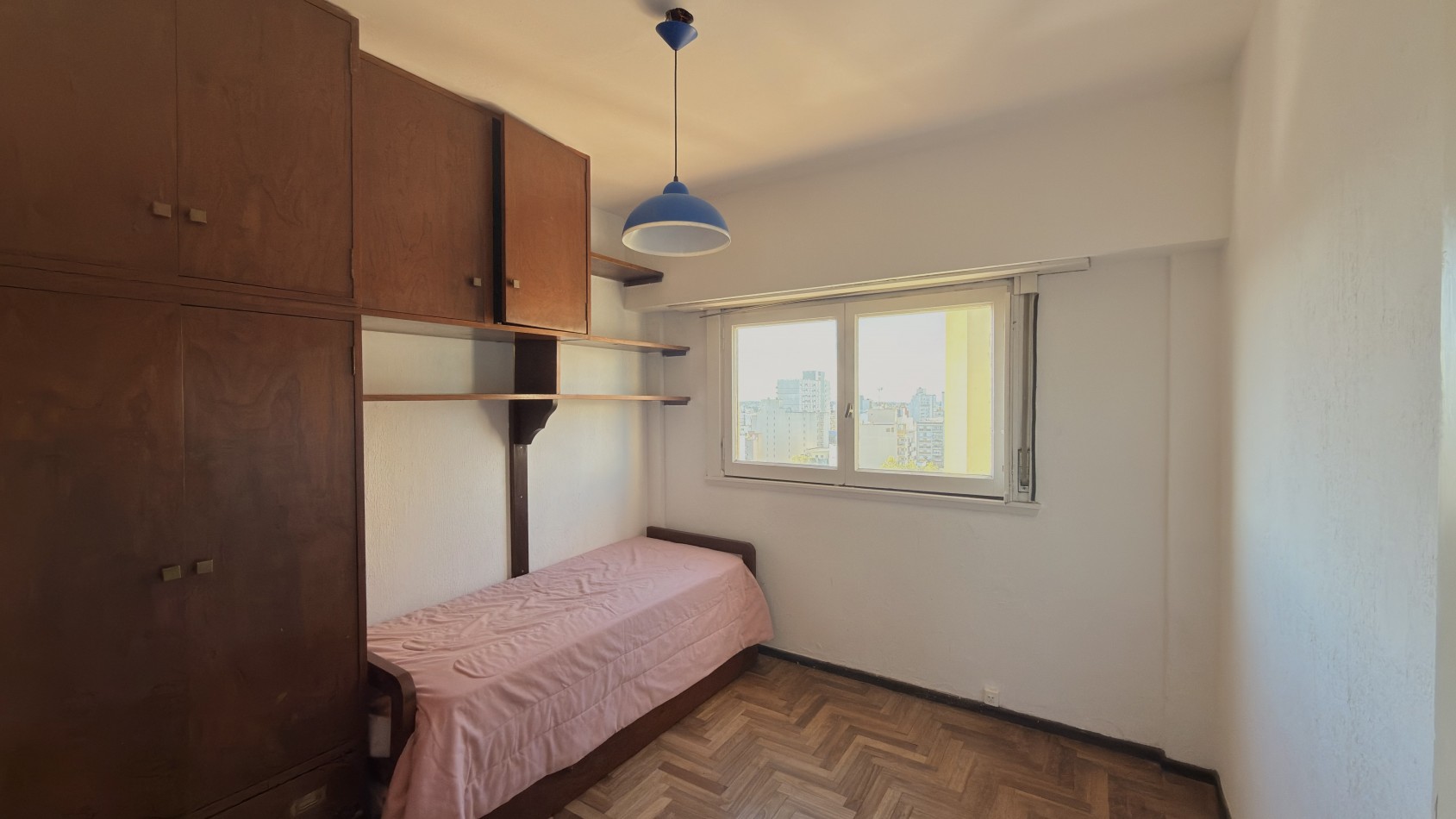 Departamento 4 ambientes en pleno centro - Piso alto con vista abierta