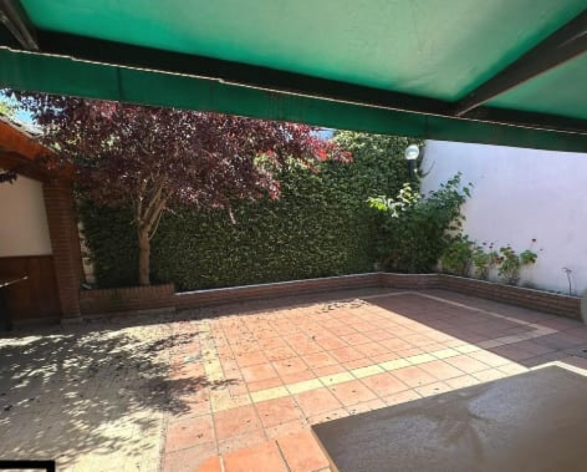 Casa en alquiler en Los Troncos - Roca al 800