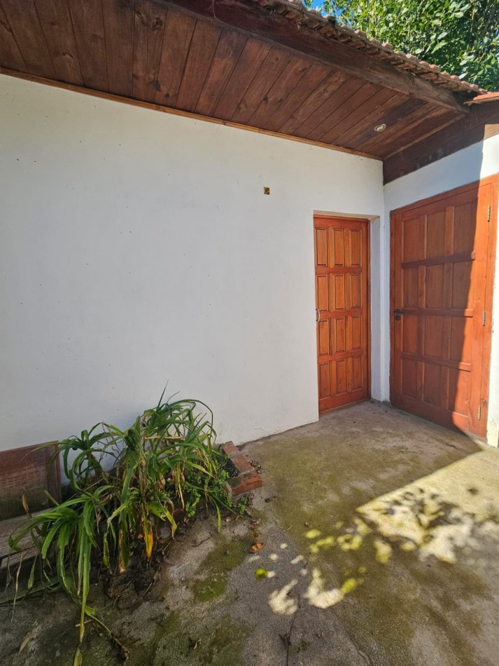 Casa en alquiler en Los Troncos - Roca al 800