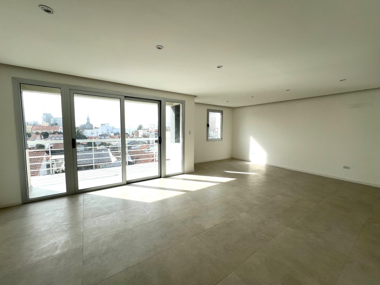 Posibilidad de financiacion. Semipiso moderno de 3 ambientes a metros del mar - Zona Norte | 106 m²