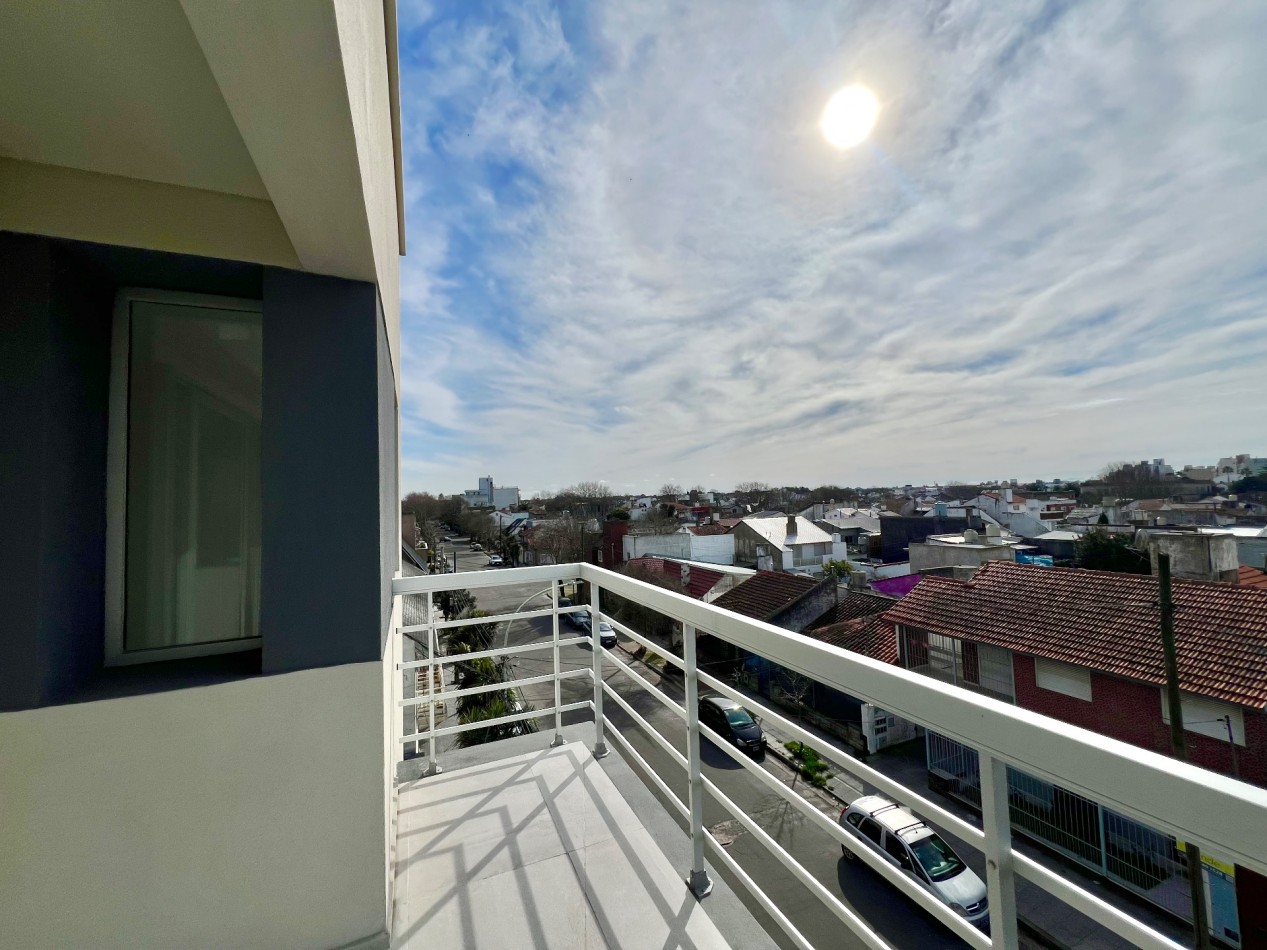 Posibilidad de financiacion. Semipiso moderno de 3 ambientes a metros del mar - Zona Norte | 106 m²