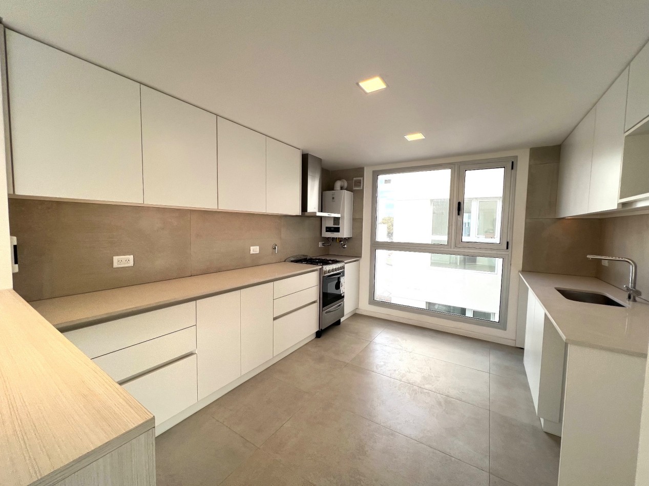 Posibilidad de financiacion. Semipiso moderno de 3 ambientes a metros del mar - Zona Norte | 106 m²