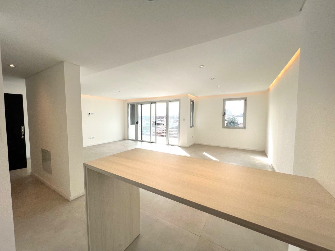 Posibilidad de financiacion. Semipiso moderno de 3 ambientes a metros del mar - Zona Norte | 106 m²