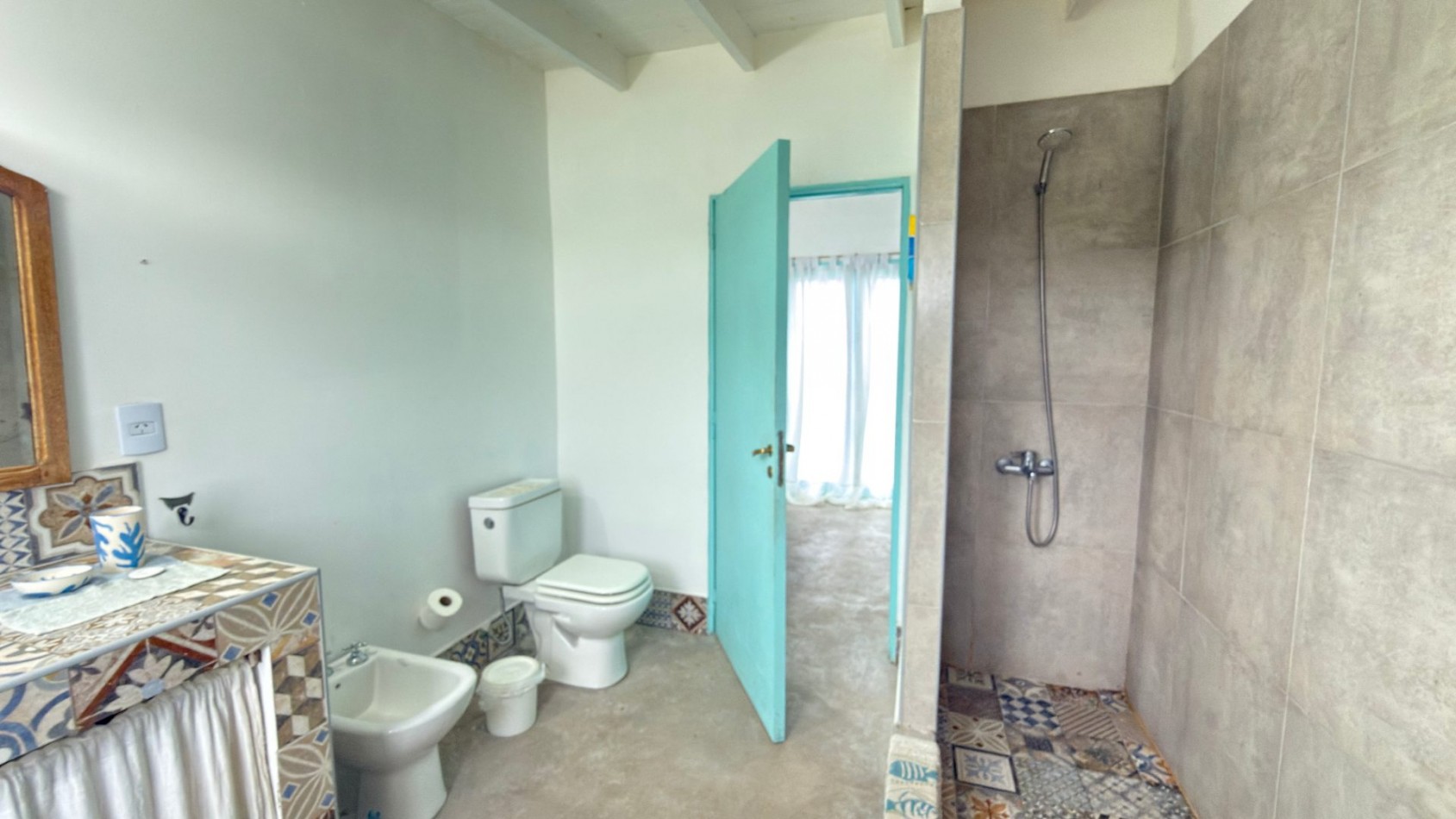 Casa Estilo Campo de 3 ambientes con amplio parque en San Eduardo del Mar