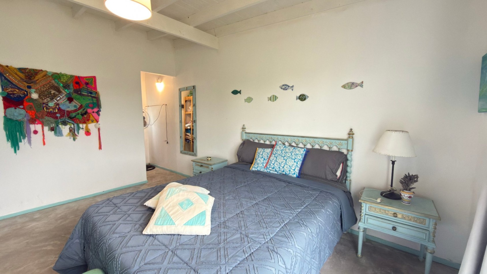 Casa Estilo Campo de 3 ambientes con amplio parque en San Eduardo del Mar