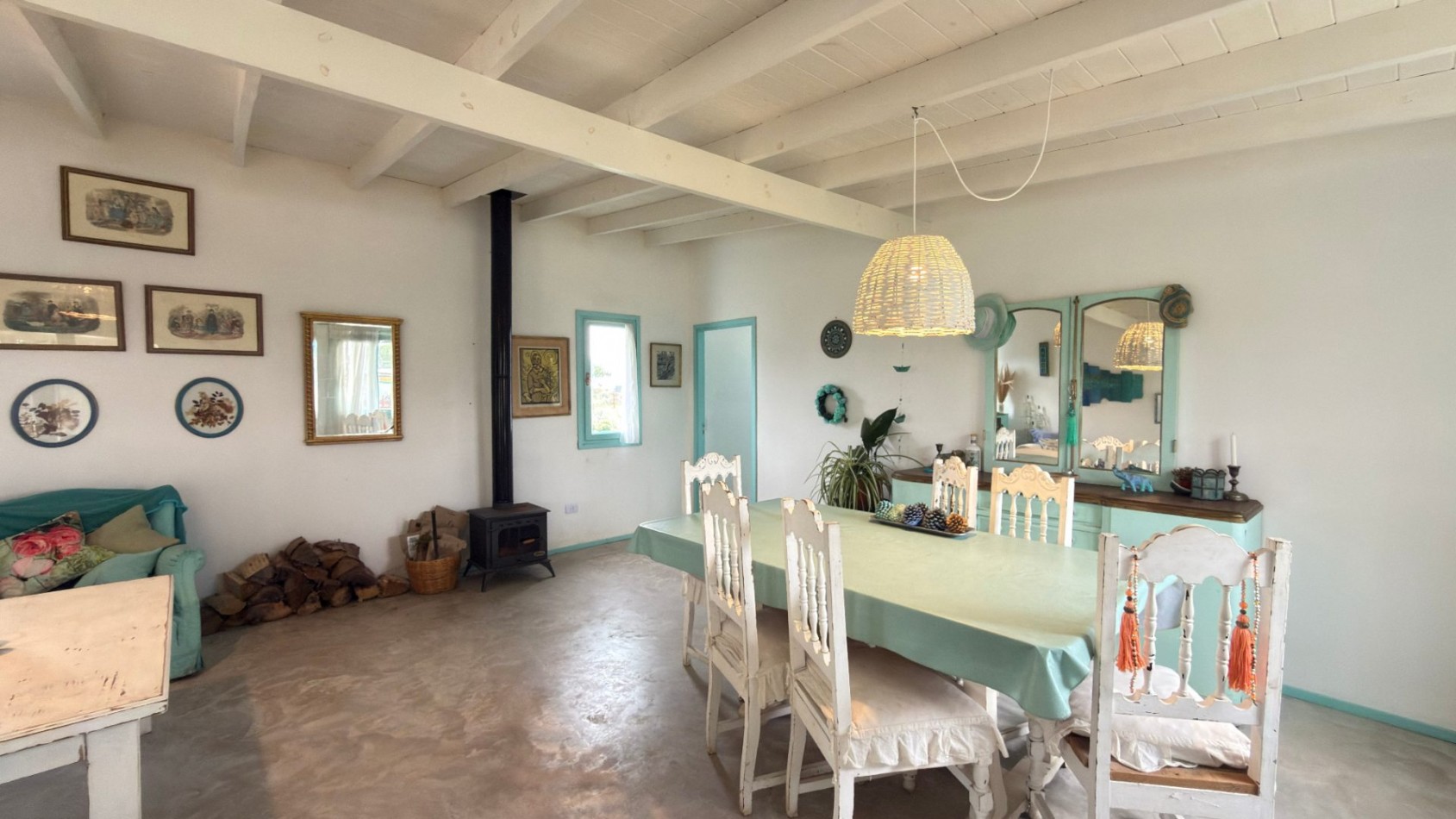 Casa Estilo Campo de 3 ambientes con amplio parque en San Eduardo del Mar