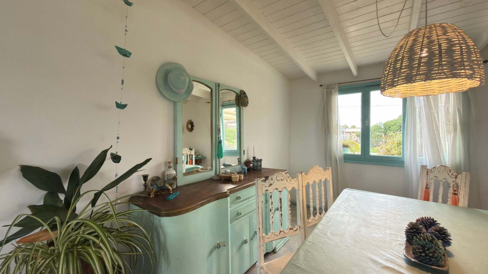 Casa Estilo Campo de 3 ambientes con amplio parque en San Eduardo del Mar