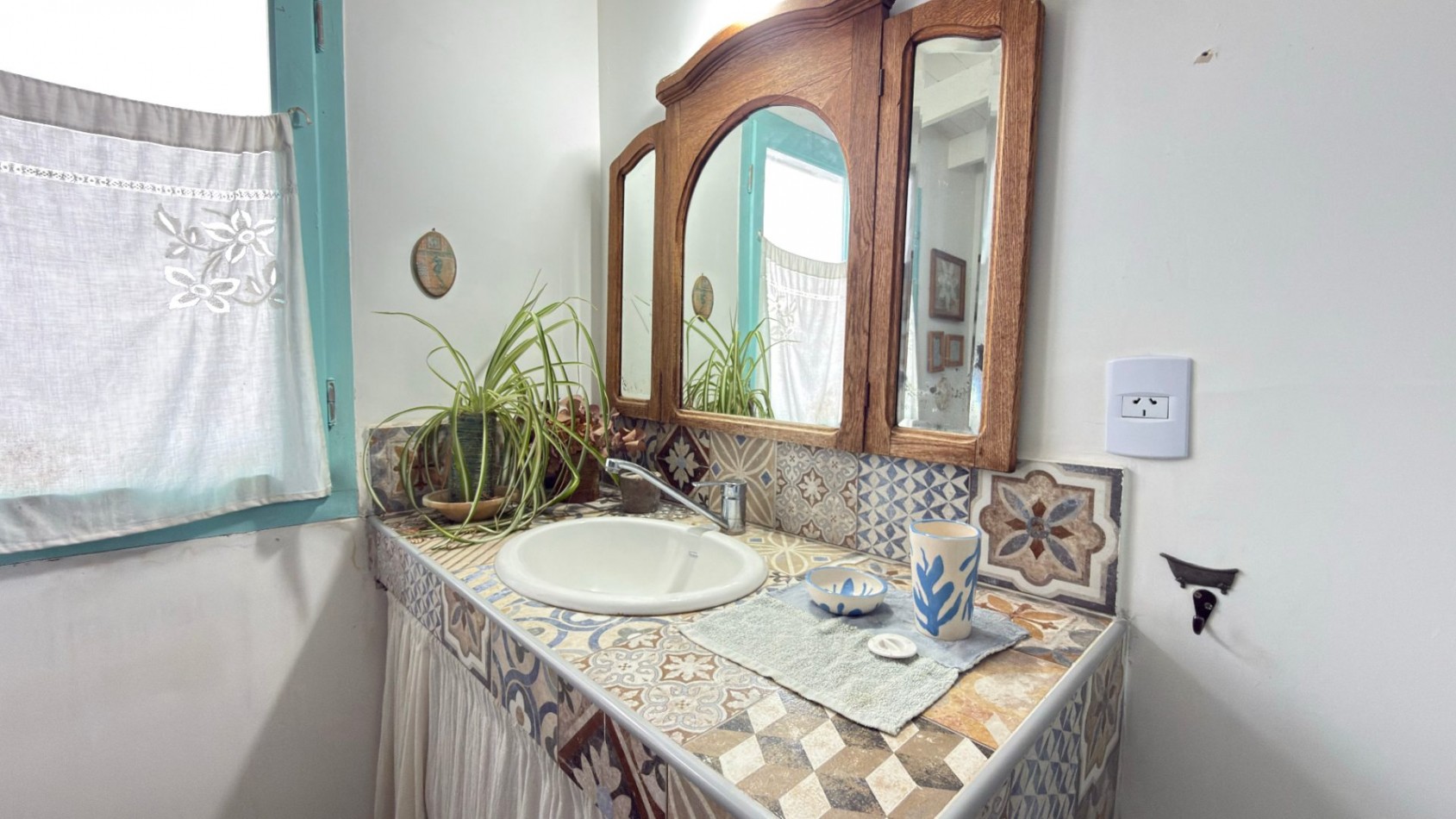 Casa Estilo Campo de 3 ambientes con amplio parque en San Eduardo del Mar