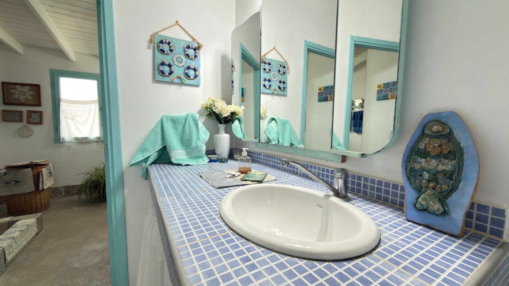 Casa Estilo Campo de 3 ambientes con amplio parque en San Eduardo del Mar