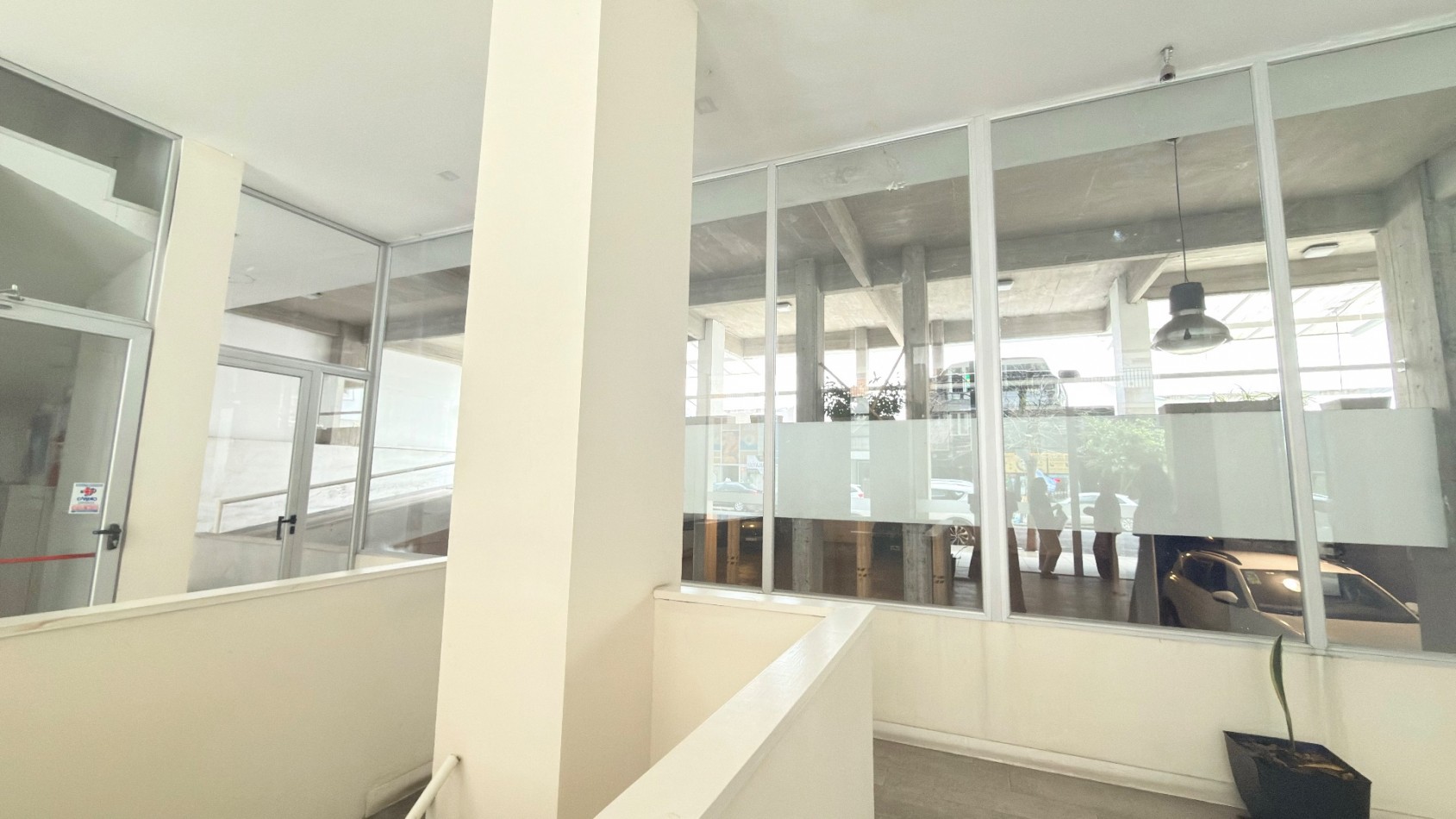 ALQUILER 24 MESES | SEMIPISO 3 AMBIENTES SIN MUEBLES | ZONA SHOPPING ALDREY