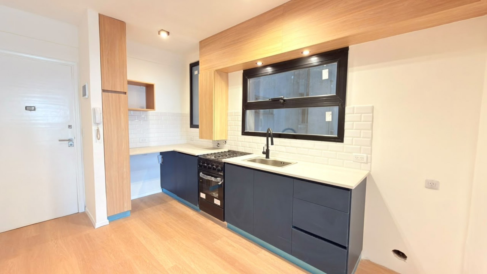 VENTA | DEPARTAMENTO DE 2 AMBIENTES CON BALCON A LA CALLE