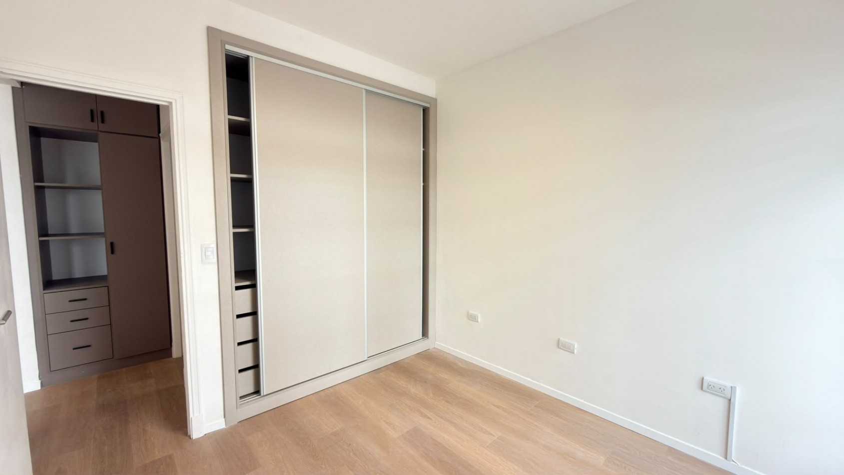 VENTA | DEPARTAMENTO DE 2 AMBIENTES CON BALCON A LA CALLE