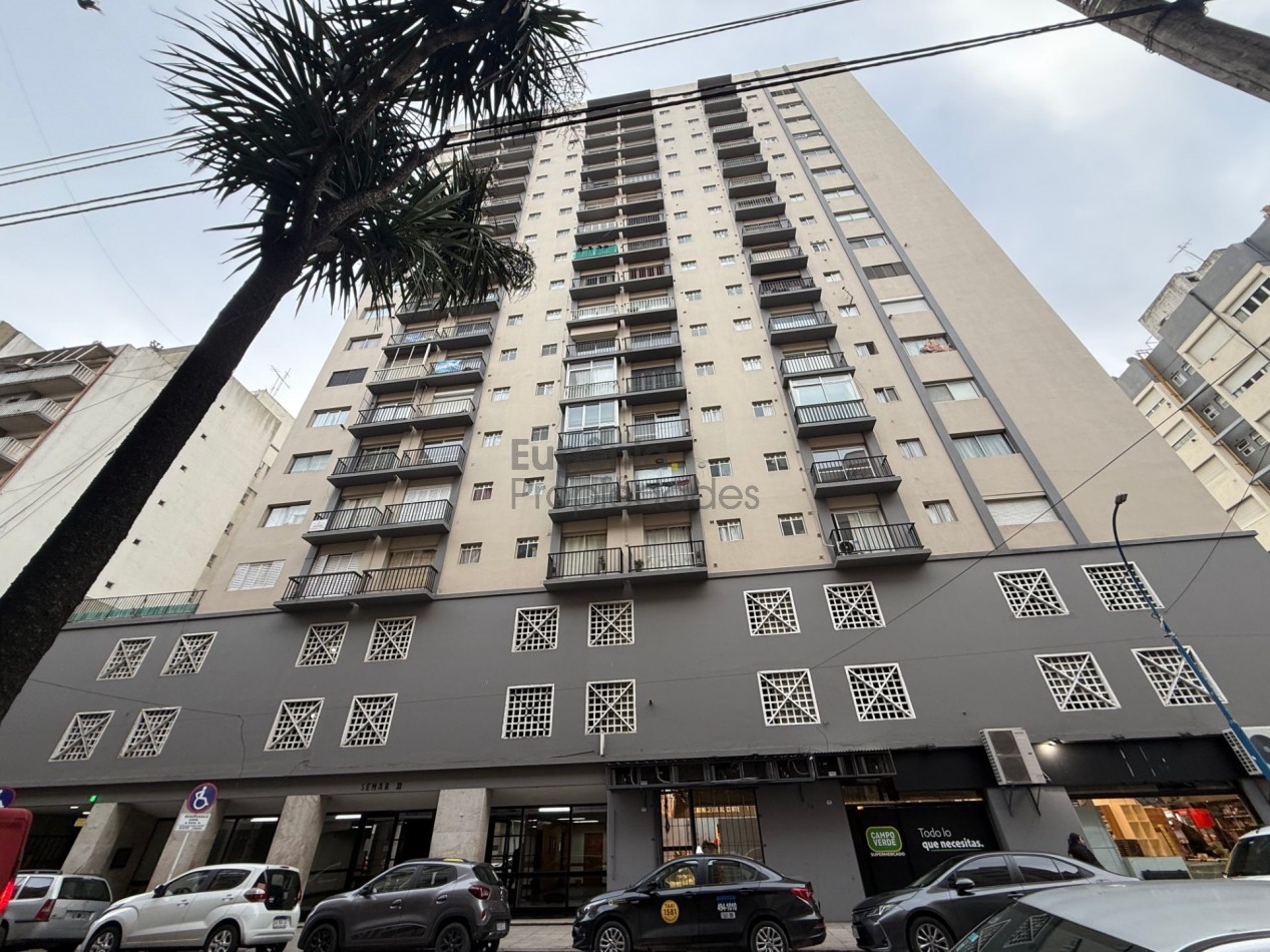 Departamento 2 ambientes al frente con vista panoramica | Arenales 2300 | Plaza Colon