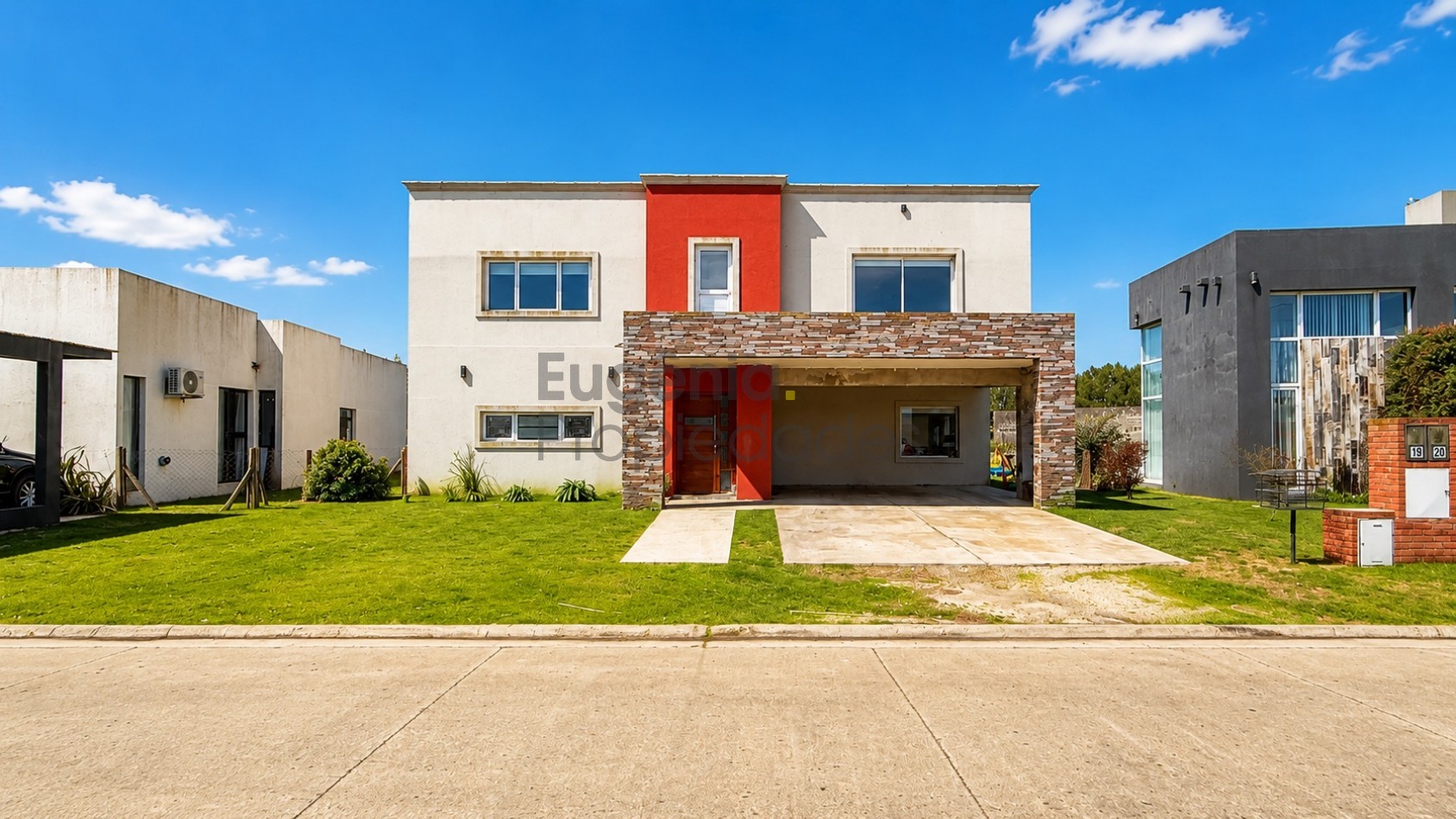CASA DE 5 AMBIENTES CON PISCINA CLIMATIZADA | TIERRAS DEL MAR