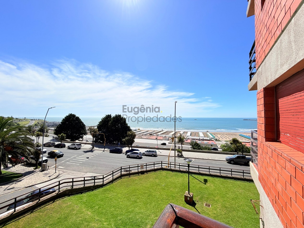 Semipiso 4 ambientes. Frente al Mar en Playa Grande