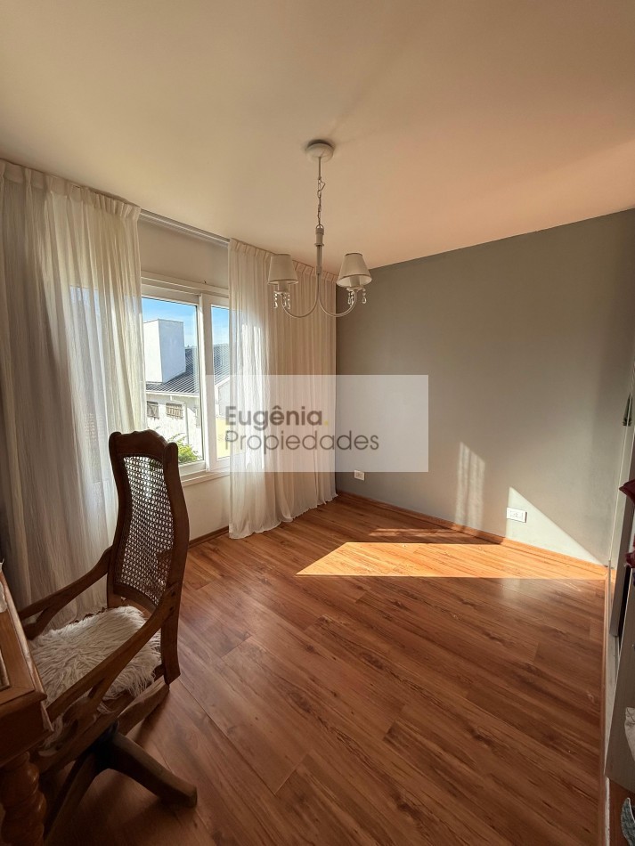 CASA EN PLAYA GRANDE (GRUPOS FAMILIARES UNICAMENTE)