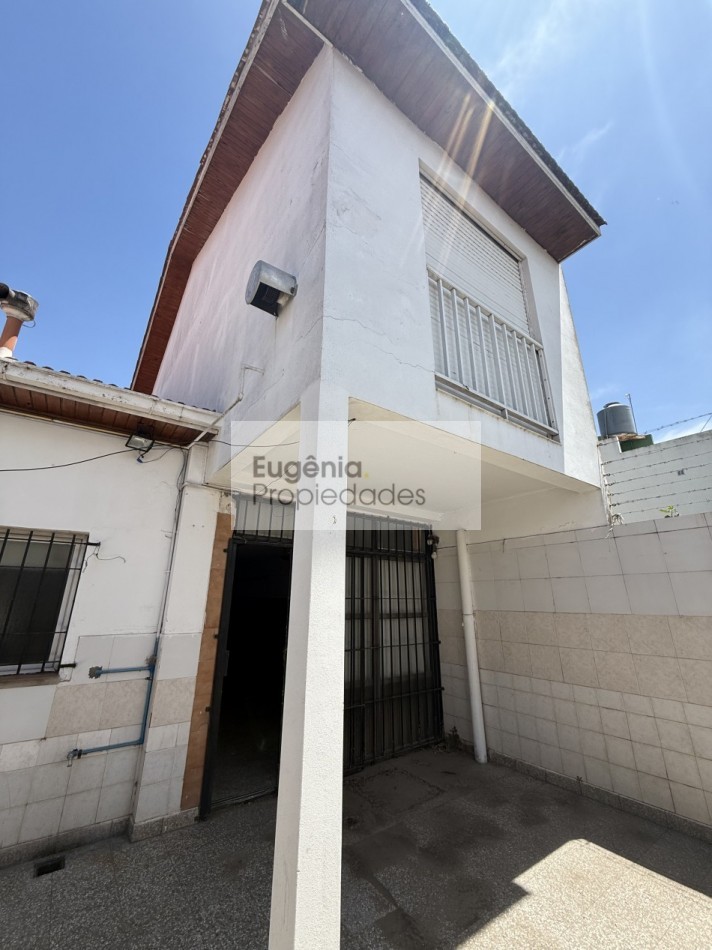 Chalet 4 ambientes con garage + departamento