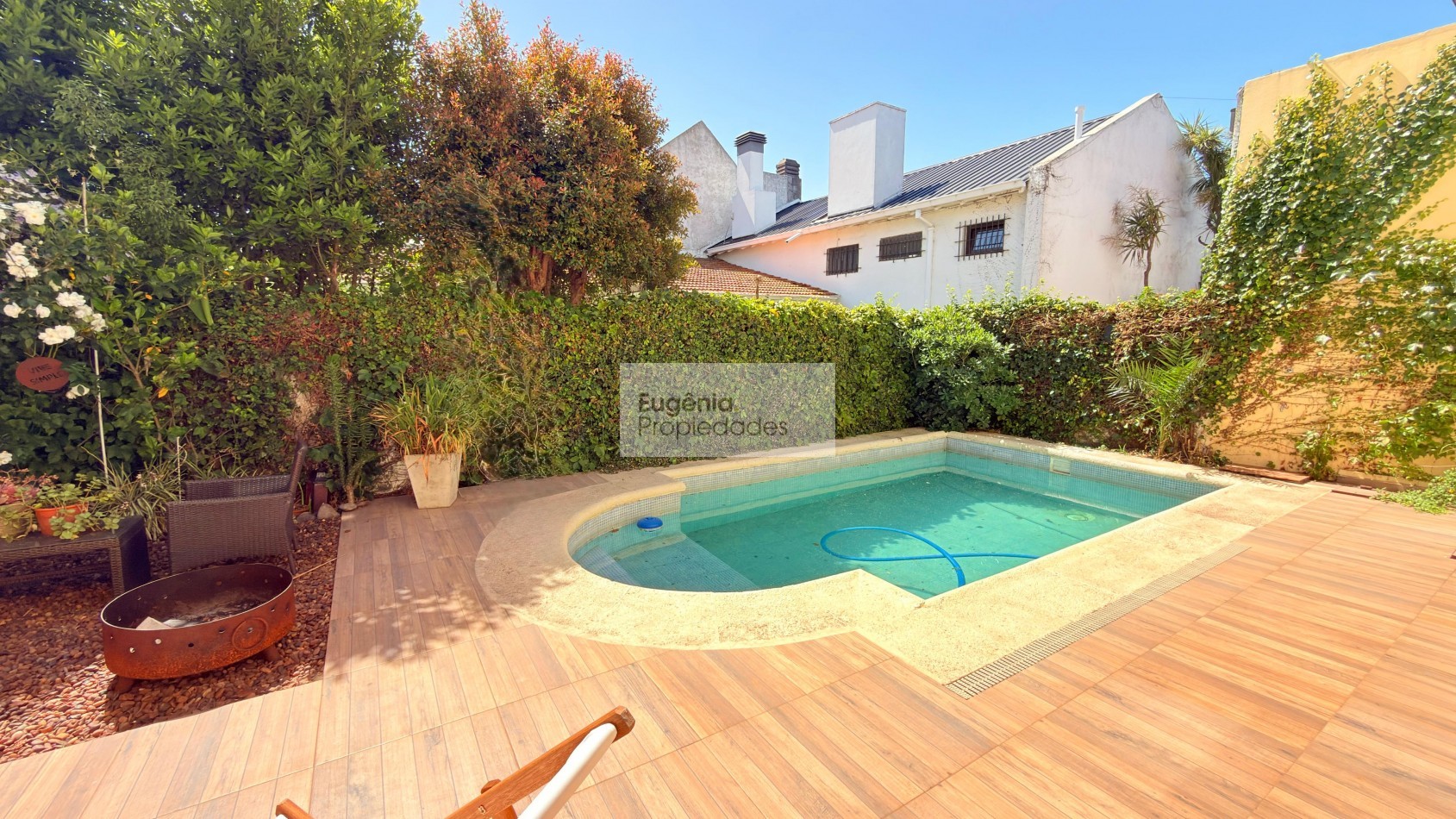 CASA EN PLAYA GRANDE (GRUPOS FAMILIARES UNICAMENTE)