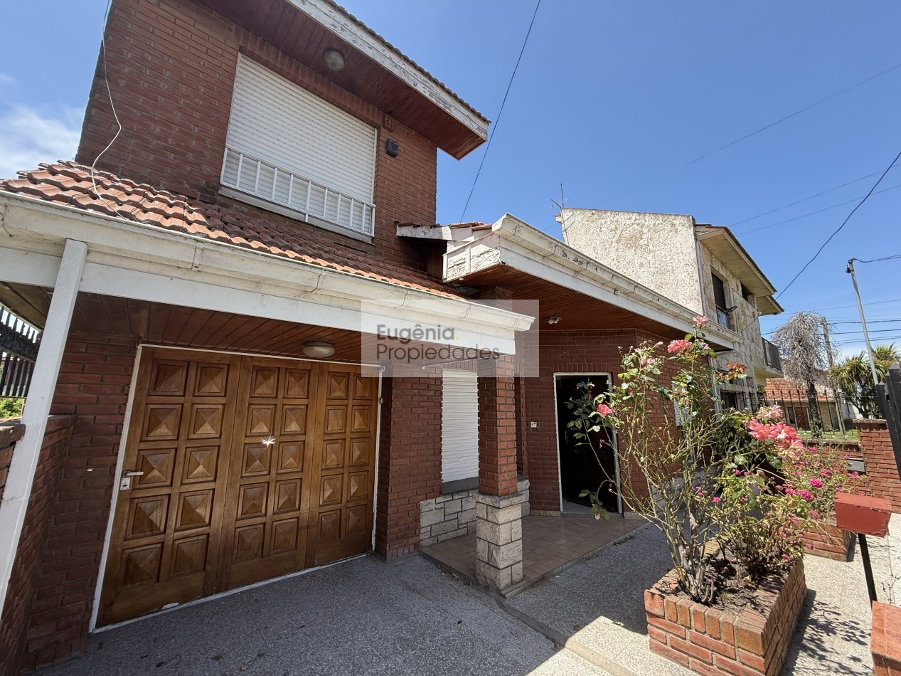 Chalet 4 ambientes con garage + departamento