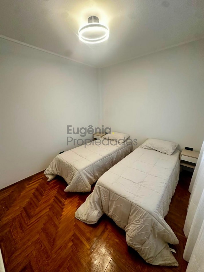 RECICLADO | Departamento de 3 ambientes a la calle con balcon | Zona Centro