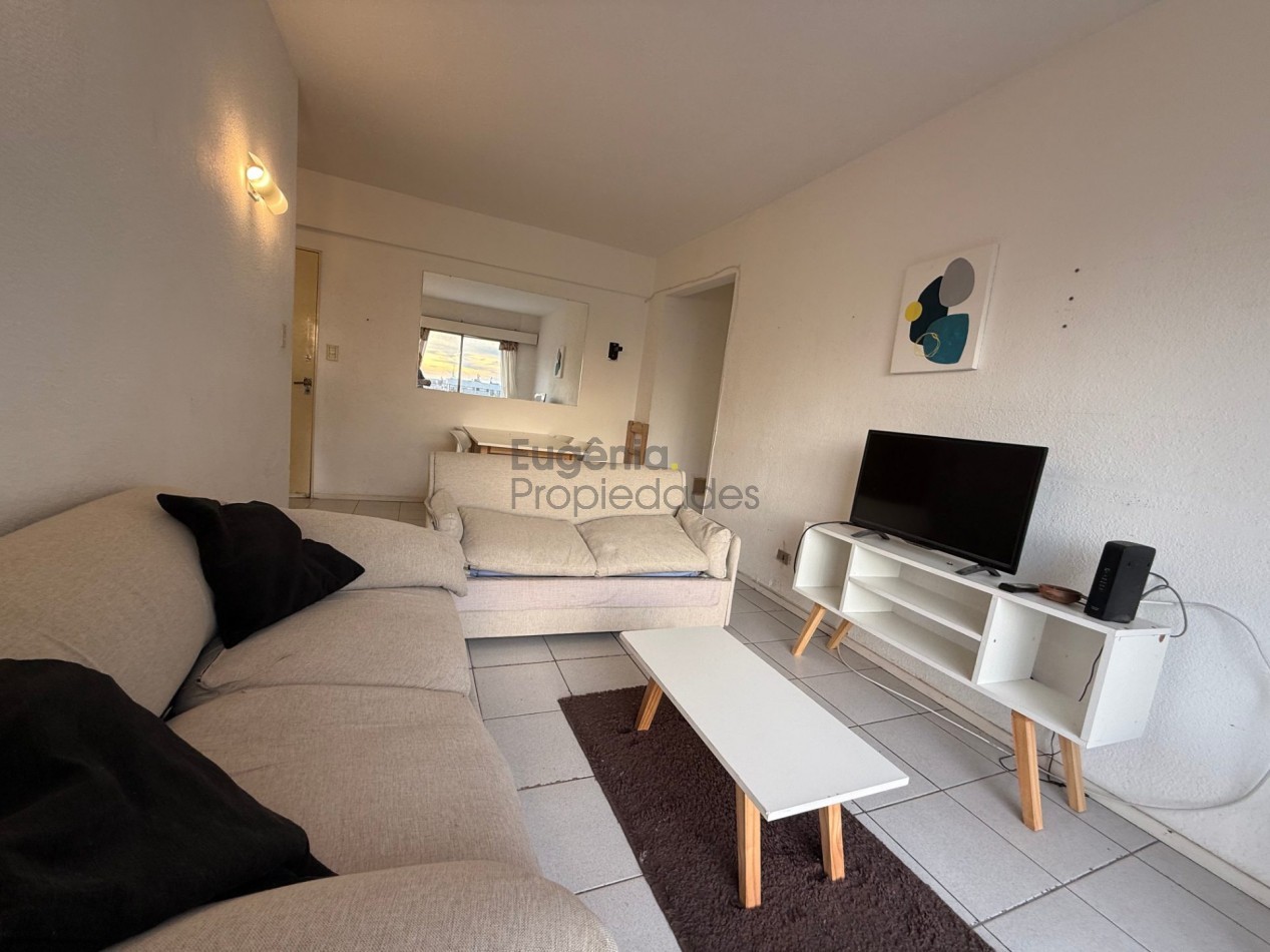Departamento 2 ambientes al frente con vista panoramica | Arenales 2300 | Plaza Colon
