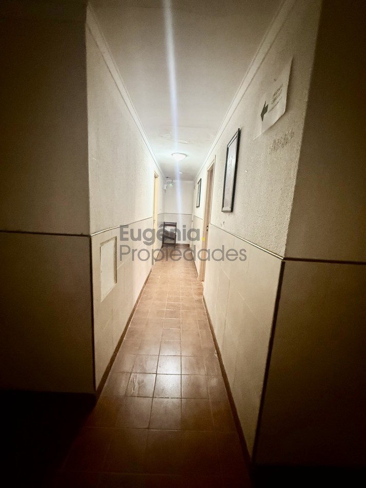 Hotel en Zona Aldrey 56 habitaciones