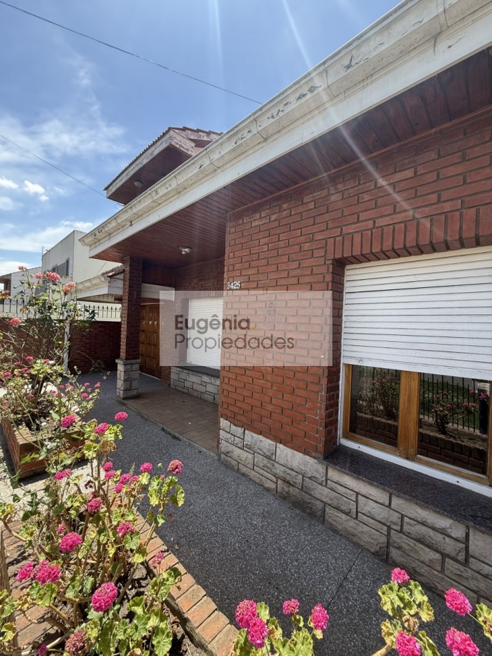 Chalet 4 ambientes con garage + departamento