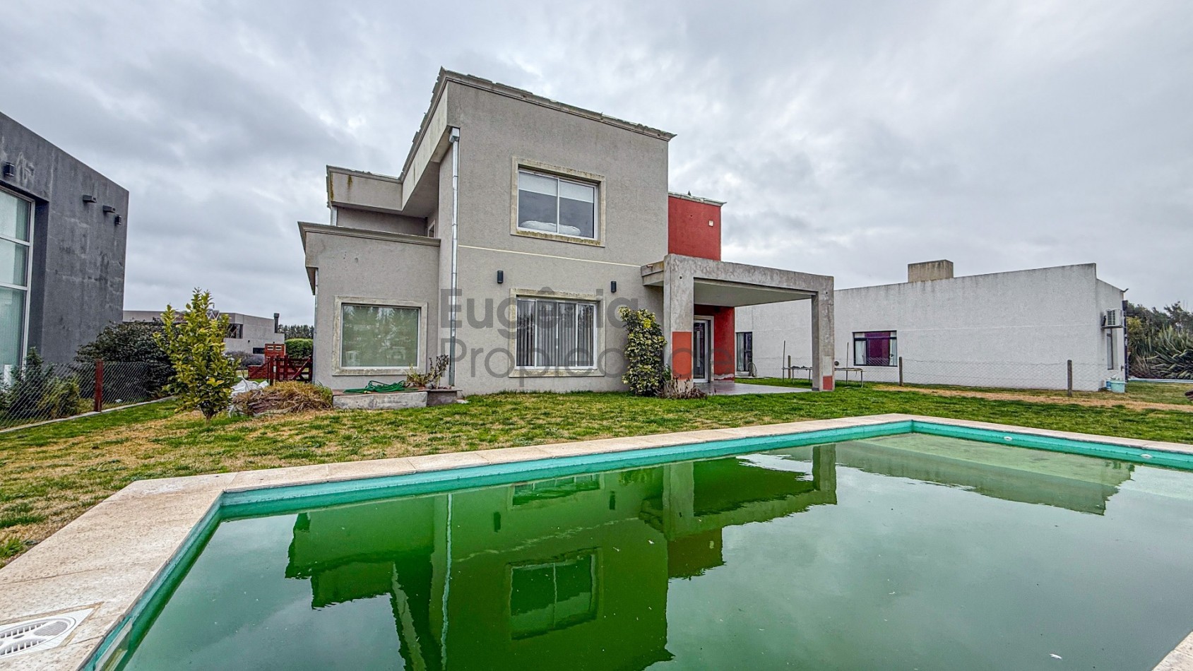 CASA DE 5 AMBIENTES CON PISCINA CLIMATIZADA | TIERRAS DEL MAR