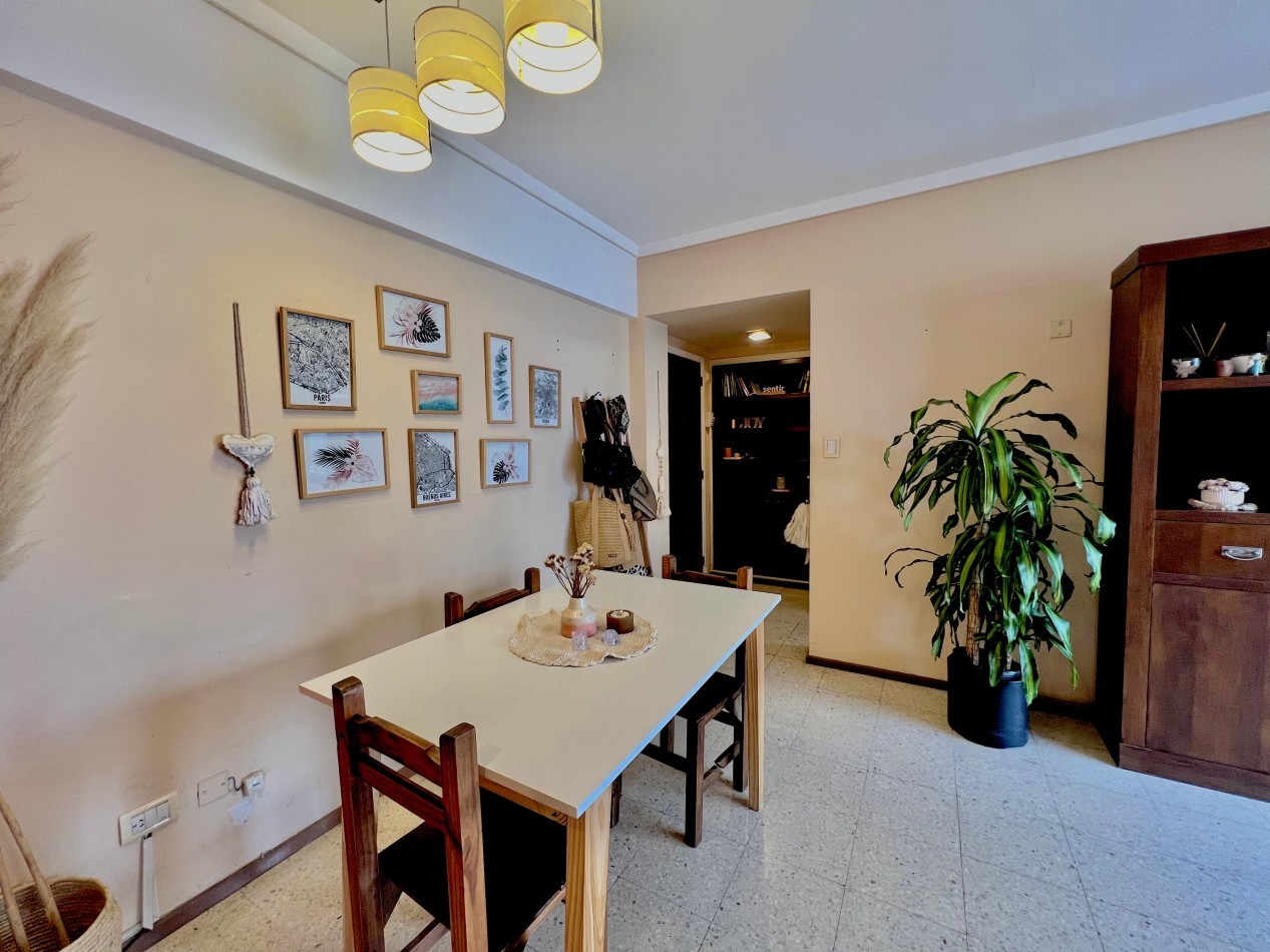 APTO CREDITO. 2 AMBIENTES EN MACROCENTRO SUPER LUMINOSO