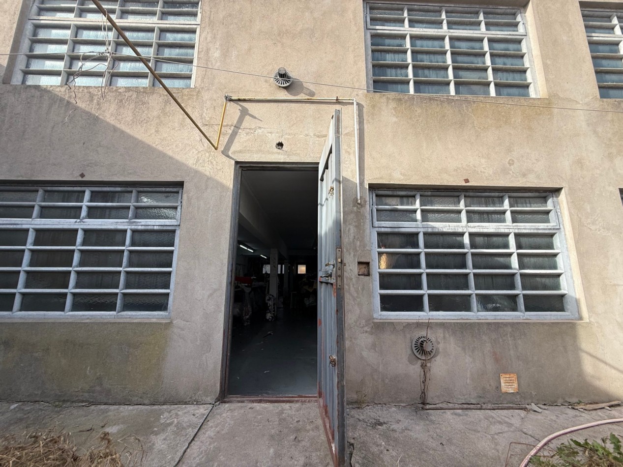GALPON EN VENTA o ALQUILER 300 MTR2