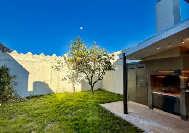 VENTA CASA 4 AMBIENTES - CATAMARCA 3800