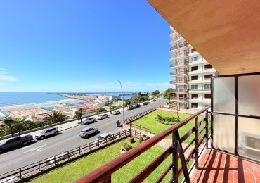 ALQUILER TEMPORARIO - Frente al Mar en Playa Grande · 7 PAX