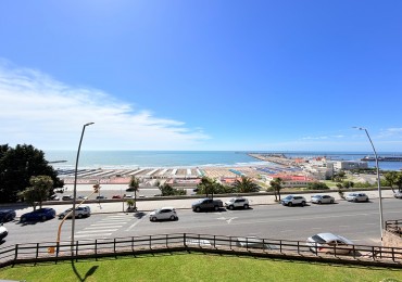 ALQUILER TEMPORARIO - Frente al Mar en Playa Grande · 7 PAX