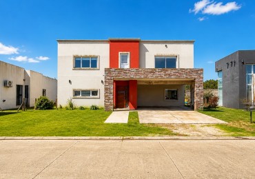 CASA DE 5 AMBIENTES CON PISCINA CLIMATIZADA | TIERRAS DEL MAR