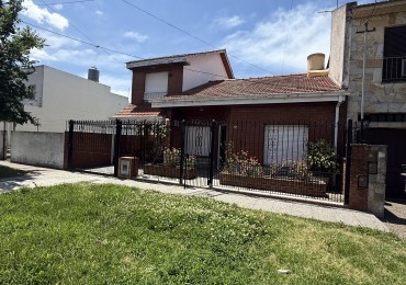 APTO CREDITO Chalet 4 ambientes con garage + departamento